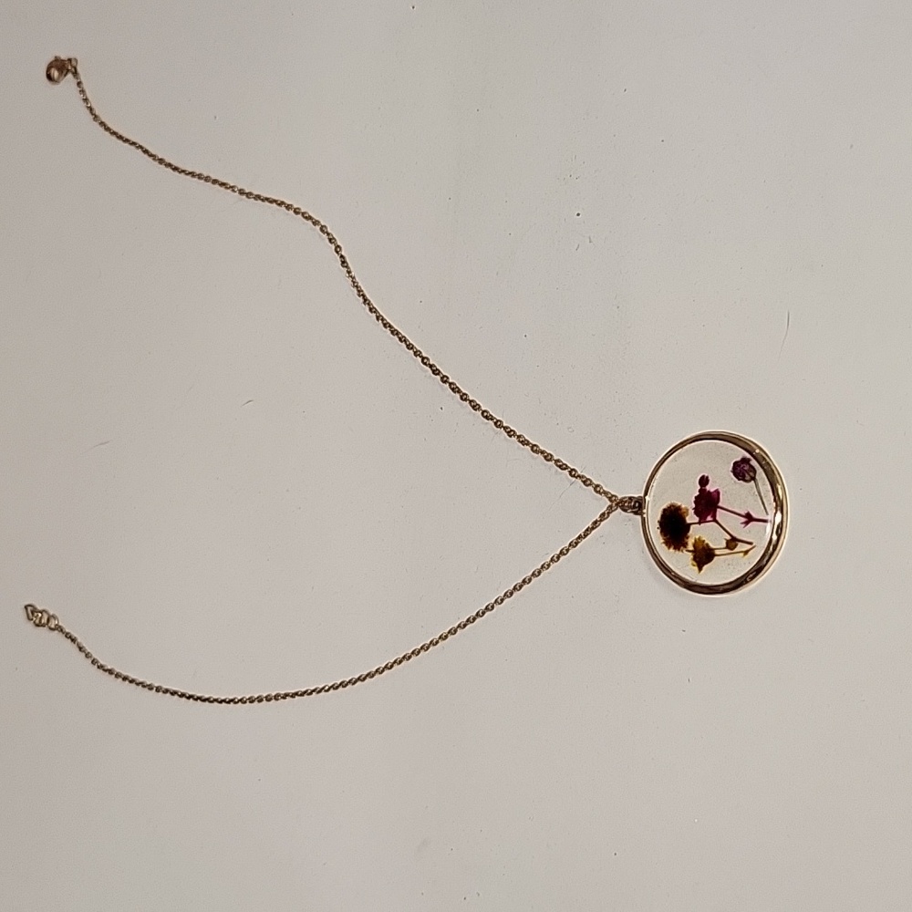 Necklace with real flowers captured in it.. beautiful mix of color. GP